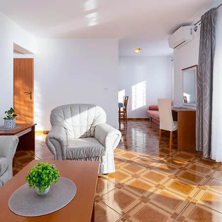 Apartment With Swimming Pool Dramalj, - 19997 Crikvenica